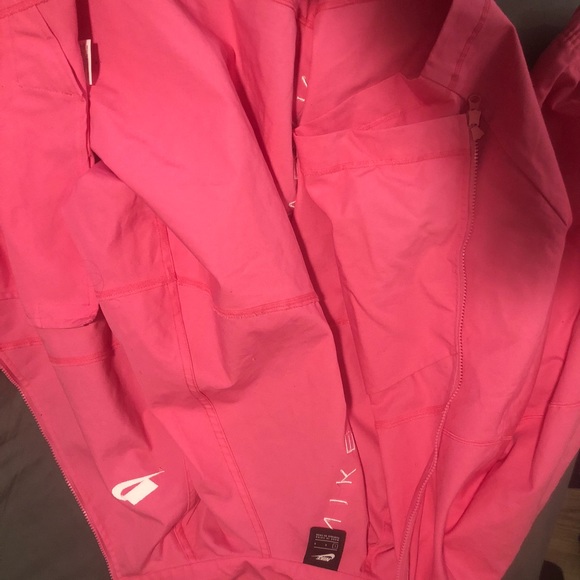 Nike Jacket - Picture 4 of 4